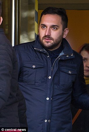 buying credit cards on dark web